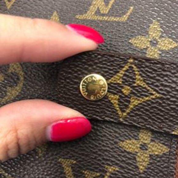 AUTHENTIC LOUIS VUITTON MEDIUM RING AGENDA COVER - Picture 5 of 16